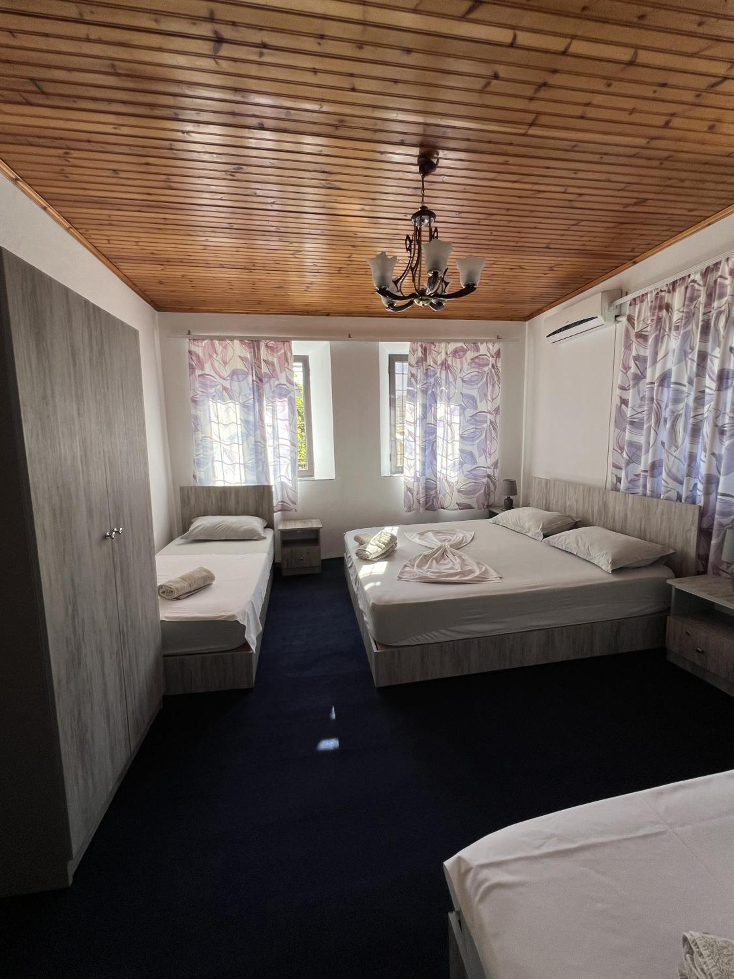 Onetwosleep Guesthouse Shkodër Dış mekan fotoğraf