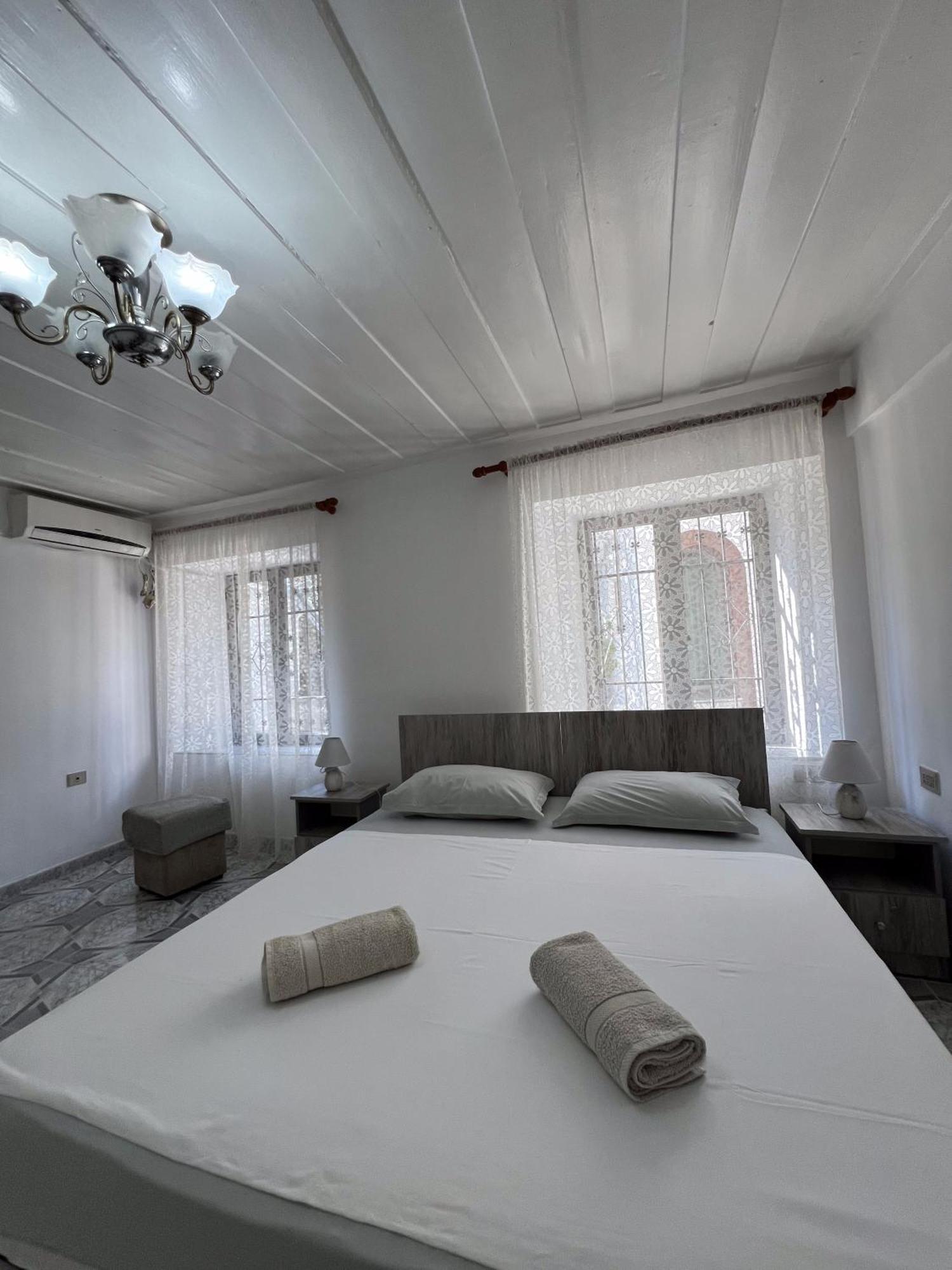 Onetwosleep Guesthouse Shkodër Dış mekan fotoğraf